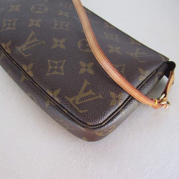 SOLD Authentic Louis Vuitton Monogram Pochette - Picture 2 of 8